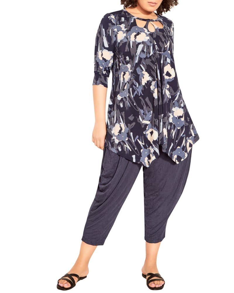 Plus size model wearing  by Zim & Zoe | Dia&Co | dia_product_style_image_id:185458